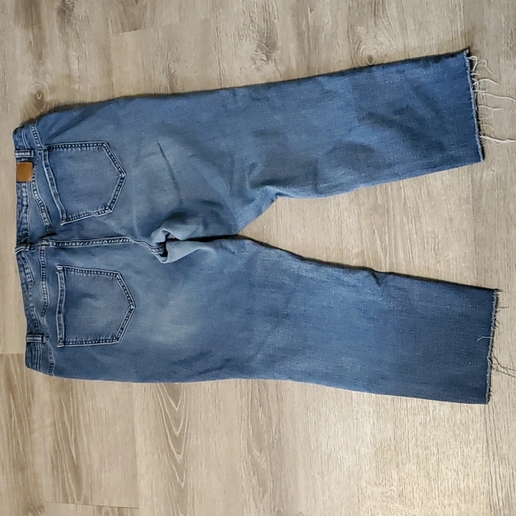 Eloquii Crop Distressed Jeans 20 - Picture 4 of 6